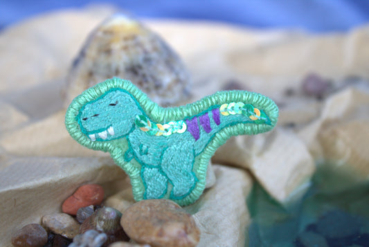 Pin's Trop mignon- rex"