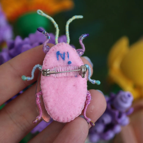 Broche scarabée "Sweet pastel"