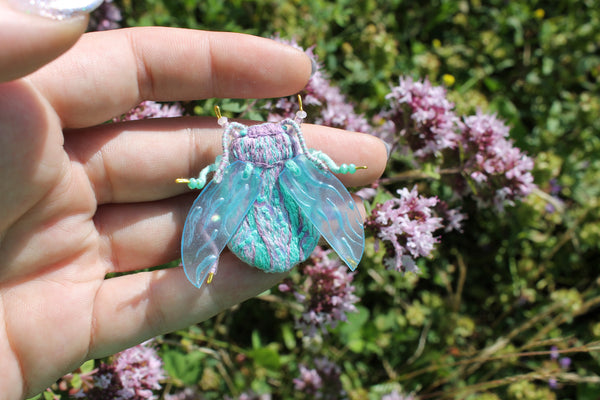 Broche scarabée "Mermaid wave"