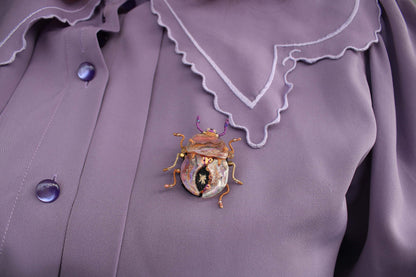 Broche scarabée " Gold Marble"