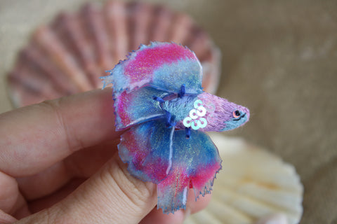 Broche " Cute Fighter "