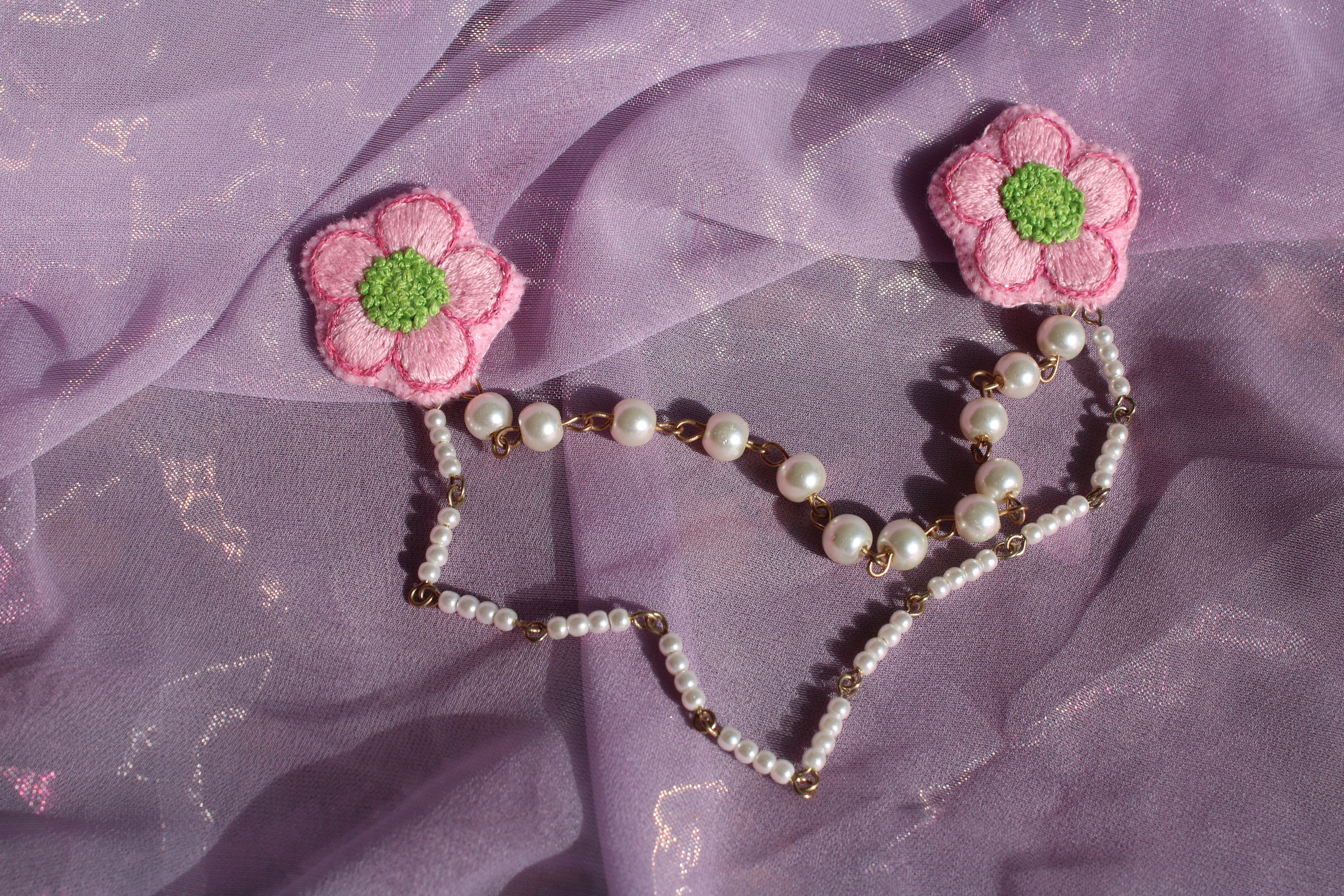 Bijou de col " cute flower "