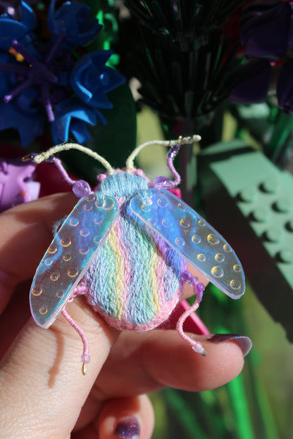 Broche scarabée "Sweet pastel"