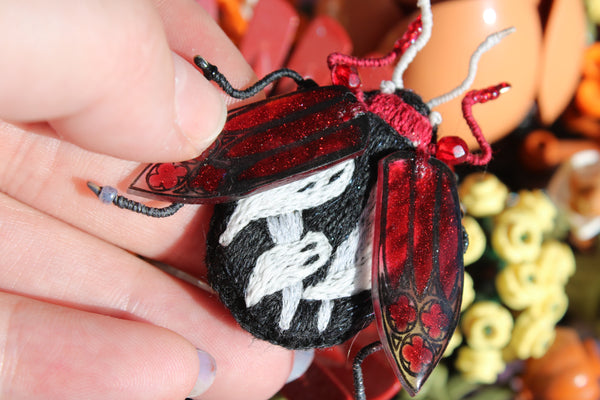 Broche scarabée " Scaragoth"