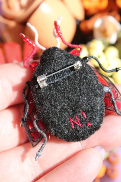 Broche scarabée " Scaragoth"