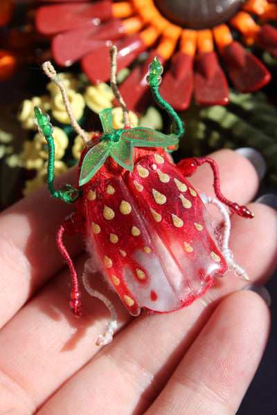 Scarabée " cute strawberry "