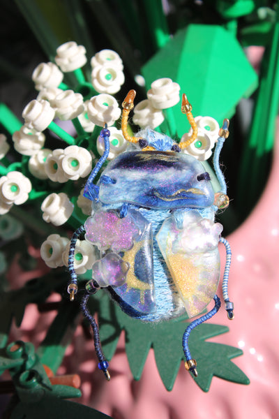 Broche scarabée "Moon&Sun"
