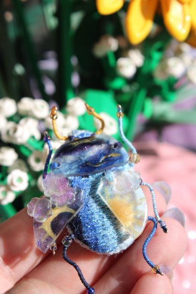 Broche scarabée "Moon&Sun"
