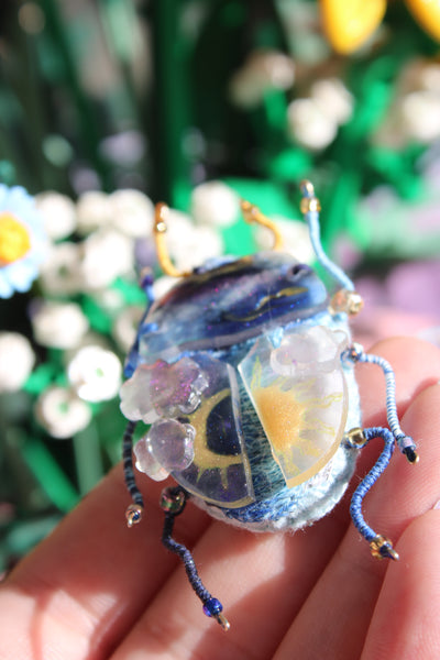Broche scarabée "Moon&Sun"