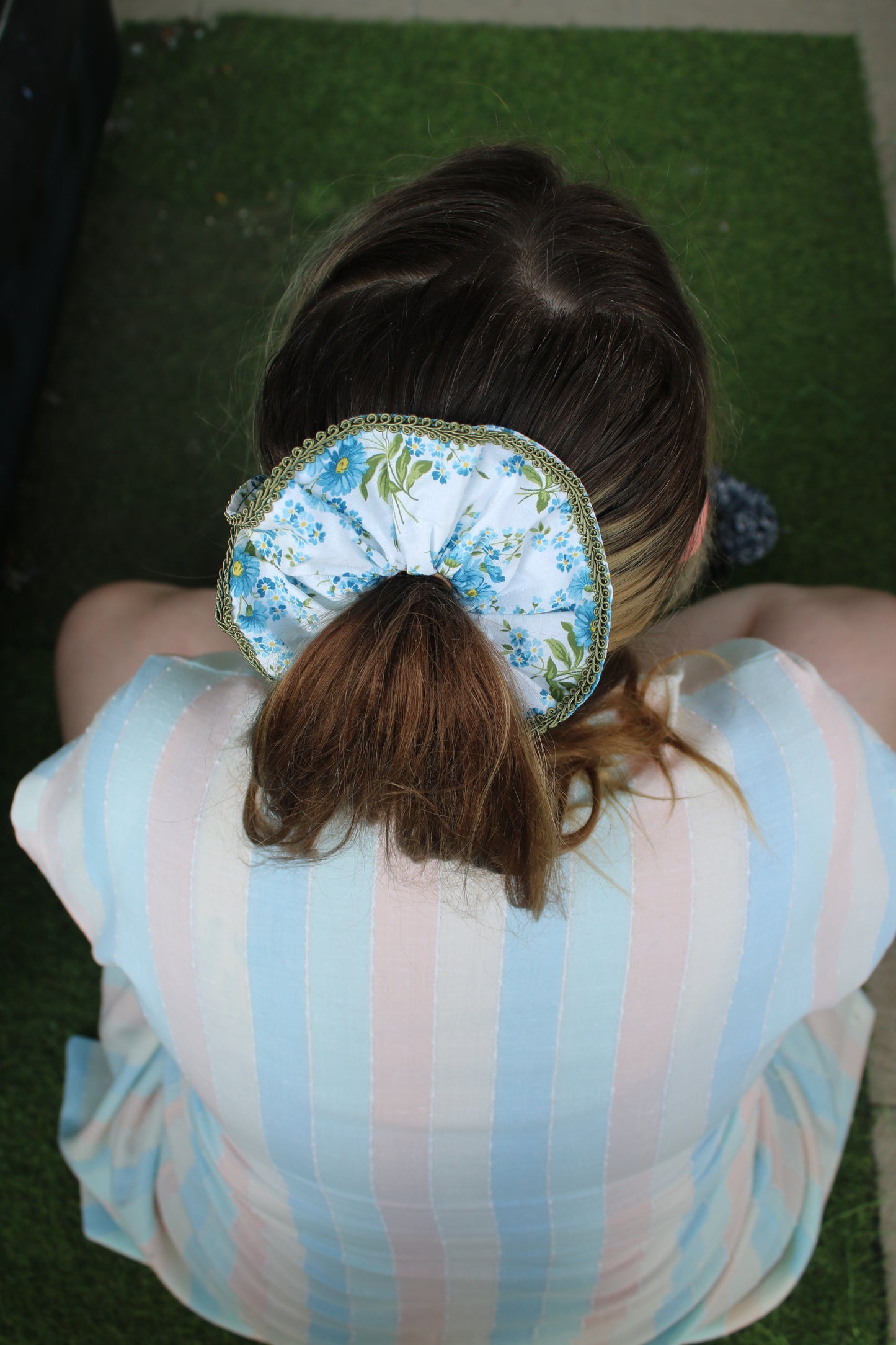 Chouchou fleur bleu