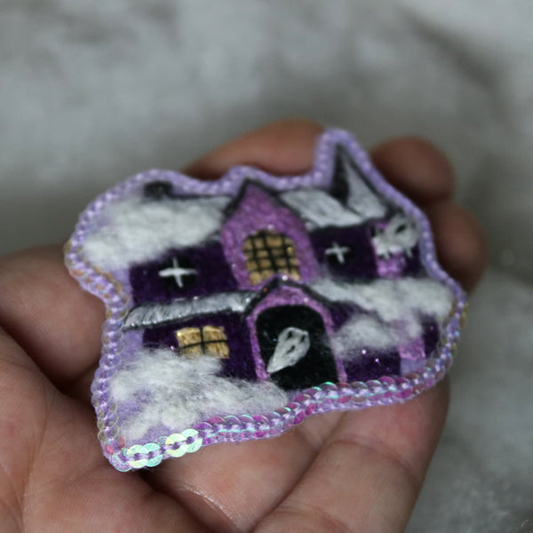 Broche " Ghost Manor"