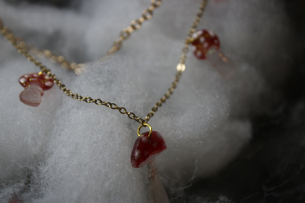 Bijou de col "moss's cutes"