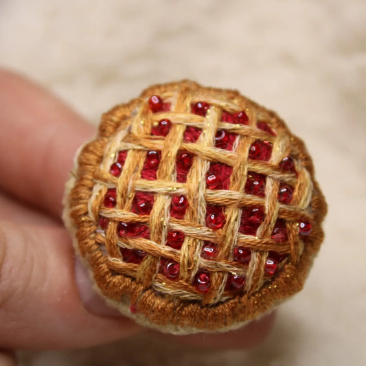 Prévente Broche " Precious Pie "