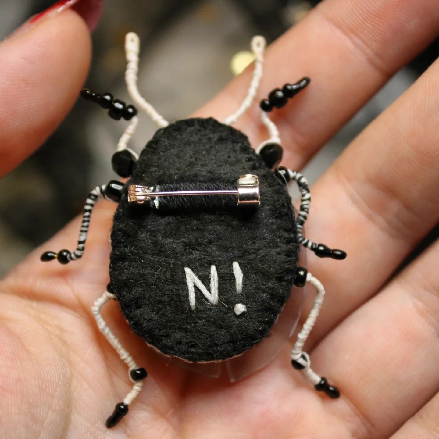 Broche scarabée " Scaraskull"