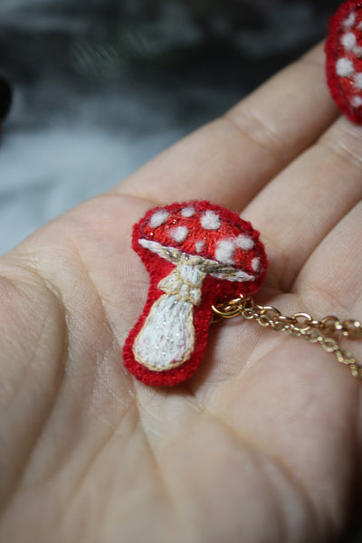 Bijou de col "moss's cutes"