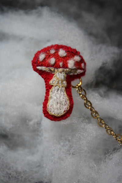 Bijou de col "moss's cutes"