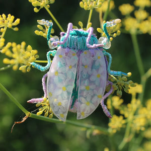 Broche scarabée " Daisy pearl"