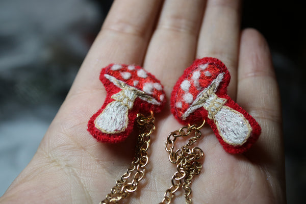 Bijou de col "moss's cutes"