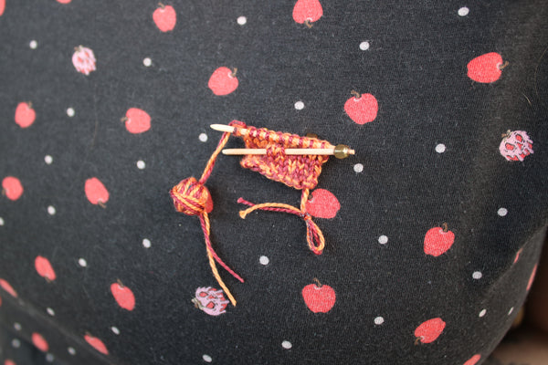 Broche " Sweet knitting"