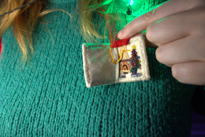 Pin's brodé "Fireplace"