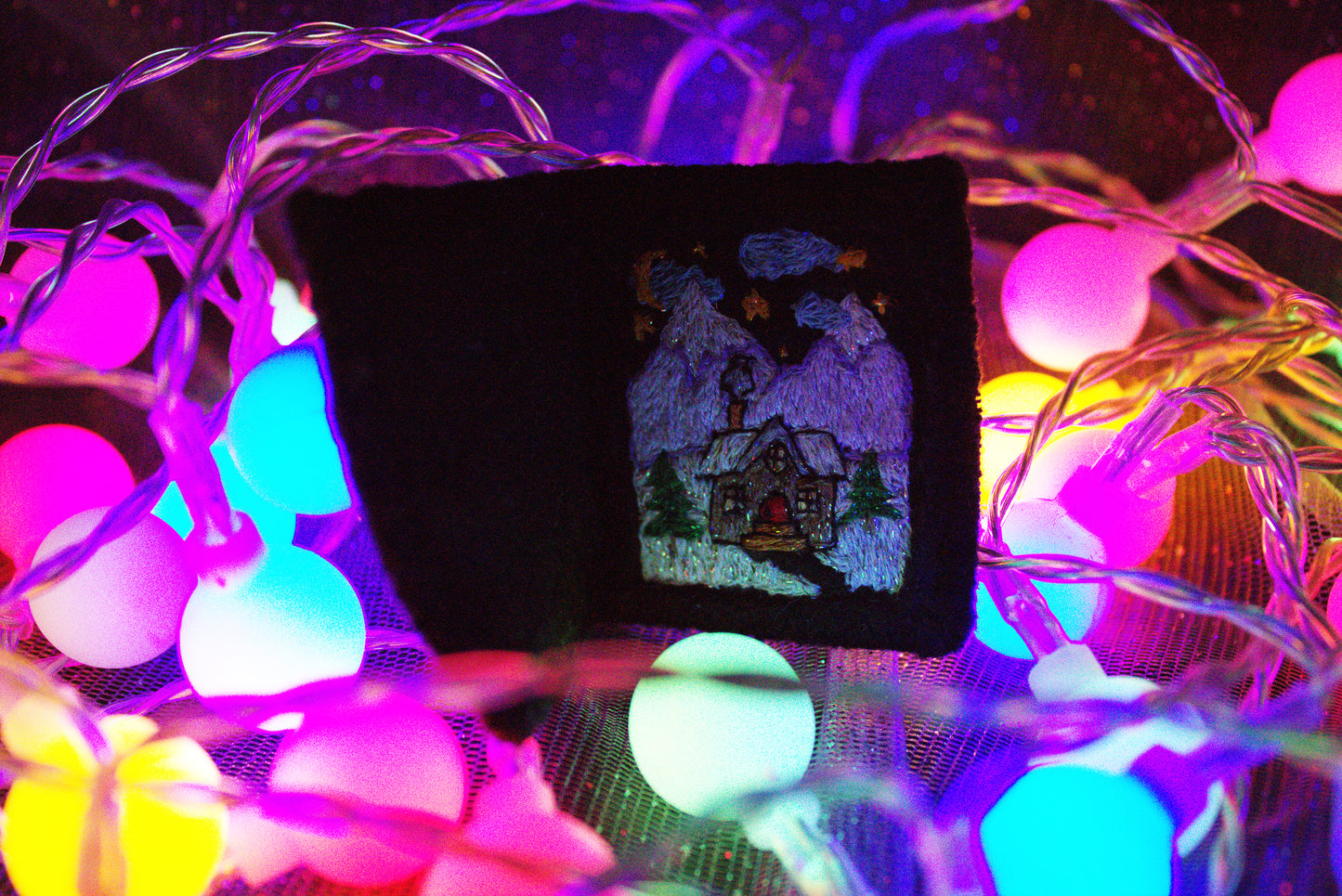 Pin's brodé "Snowy view"