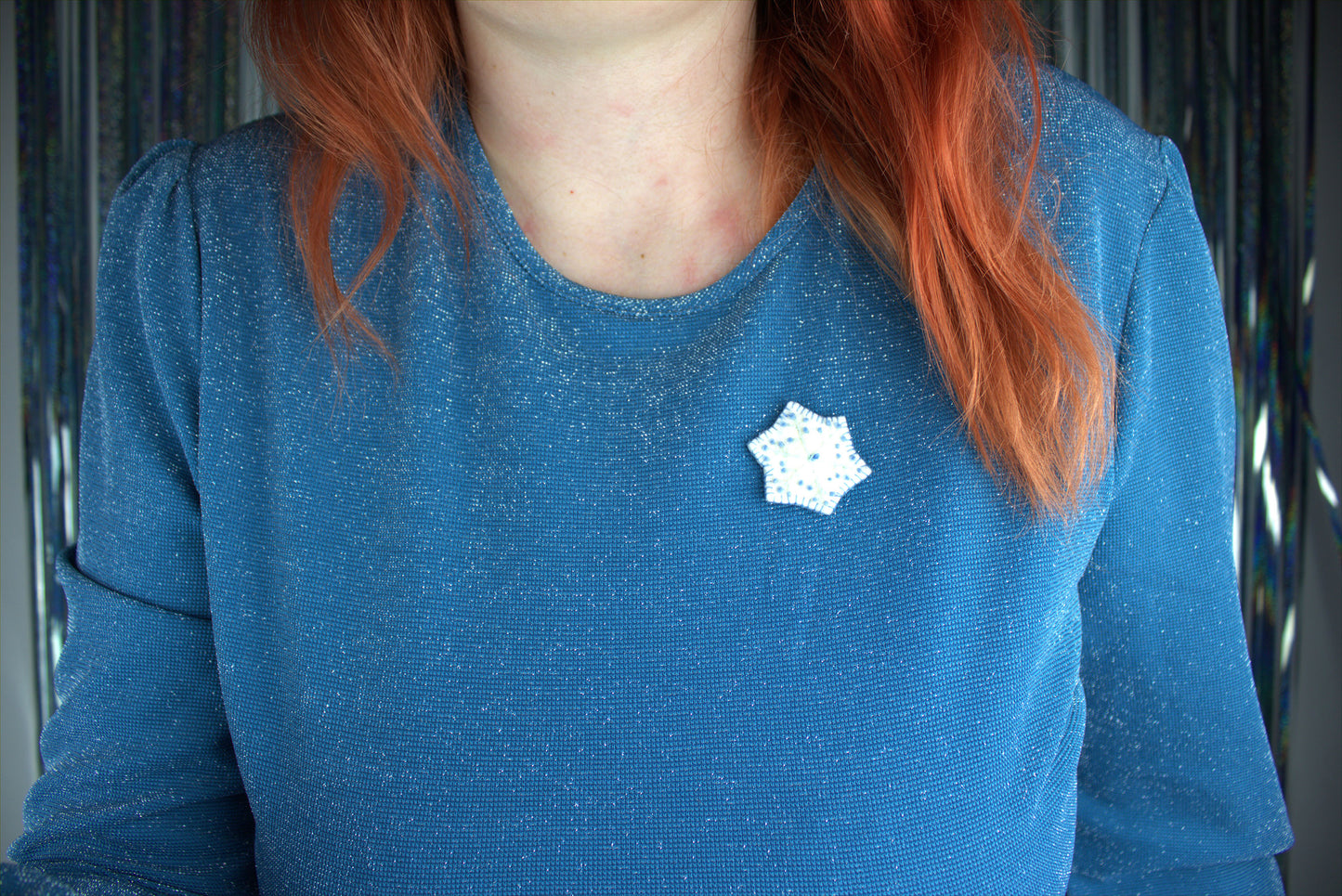 Pin's brodé "Blue Snowflakes"