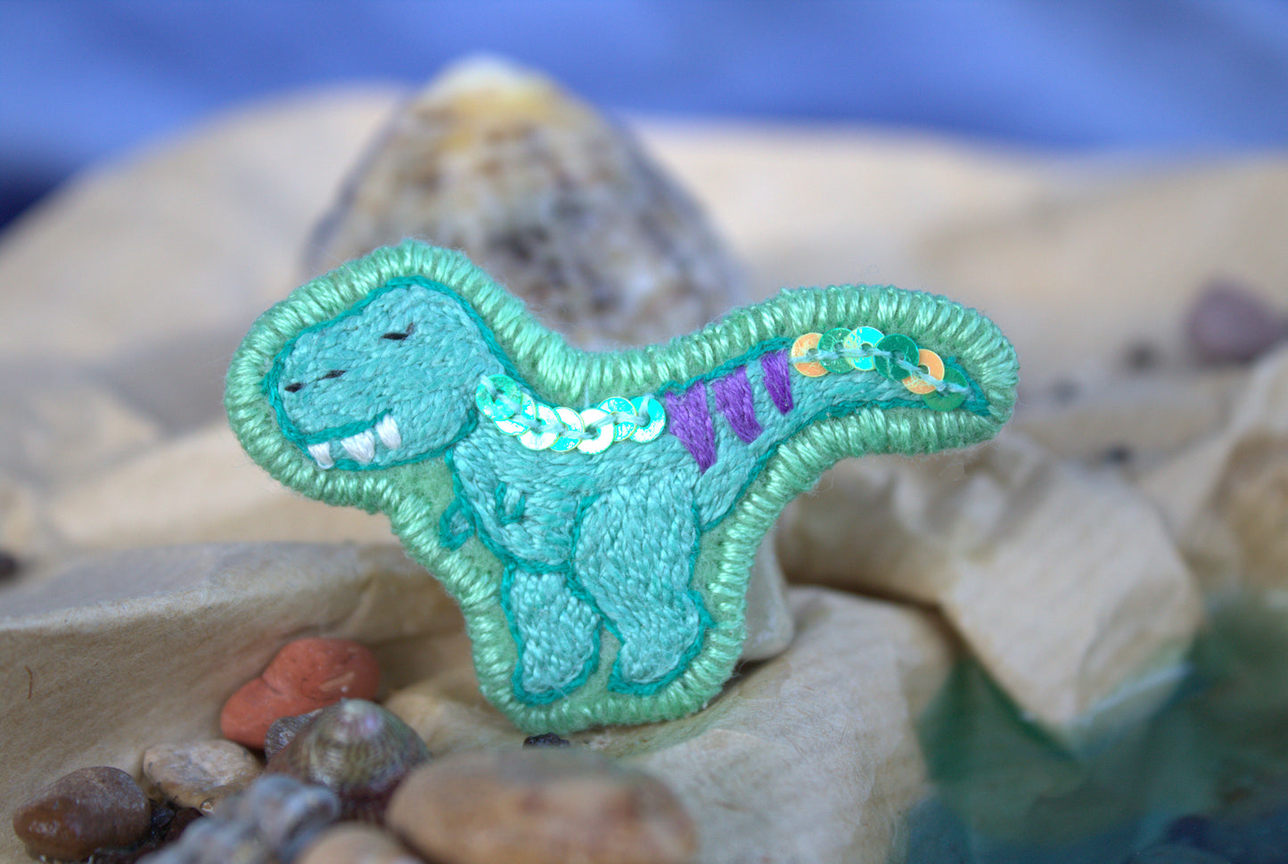 Pin's Trop mignon- rex"