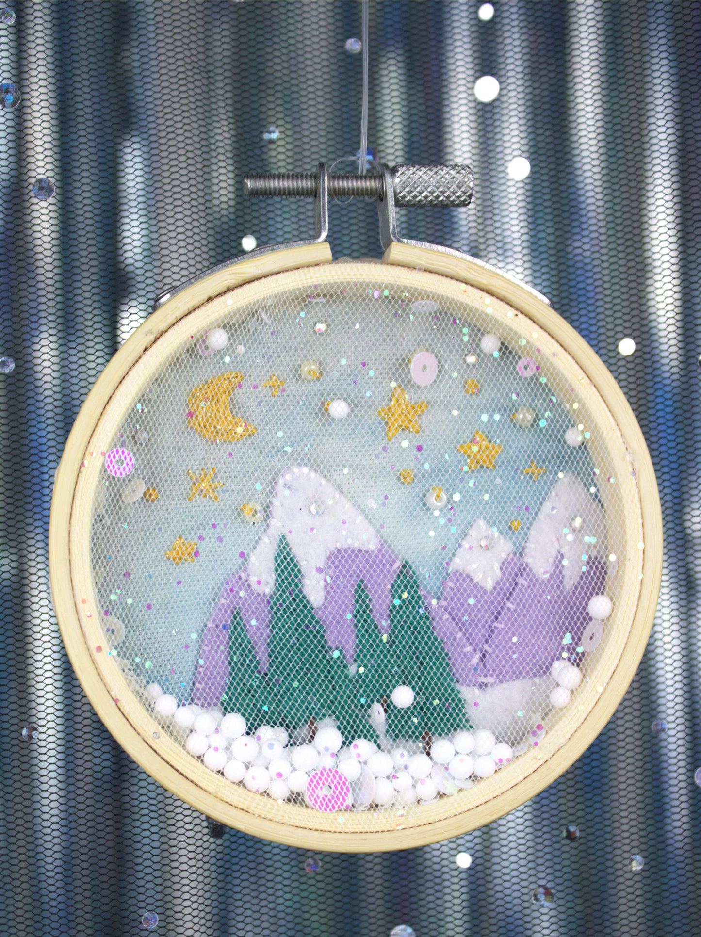 Broderie boule de neige " Winter Montain"