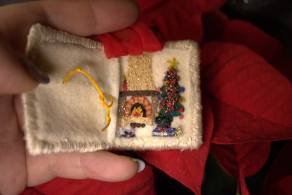 Pin's brodé "Fireplace"